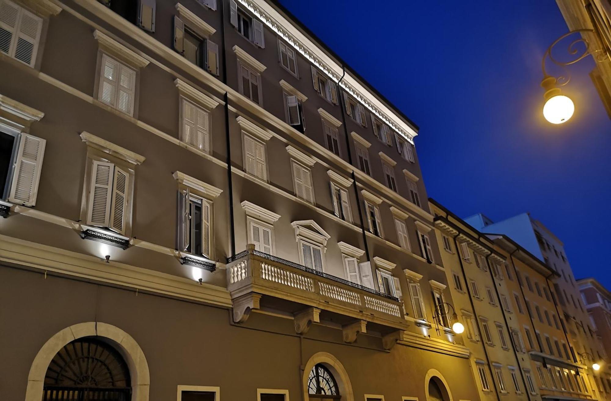 Forvm Boutique Hotel Trieste Eksteriør bilde